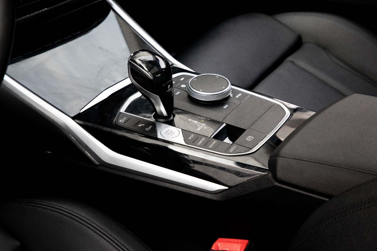 BMW 320i 320i | 2,056 P.M  | 0% Downpayment | Low Mileage!