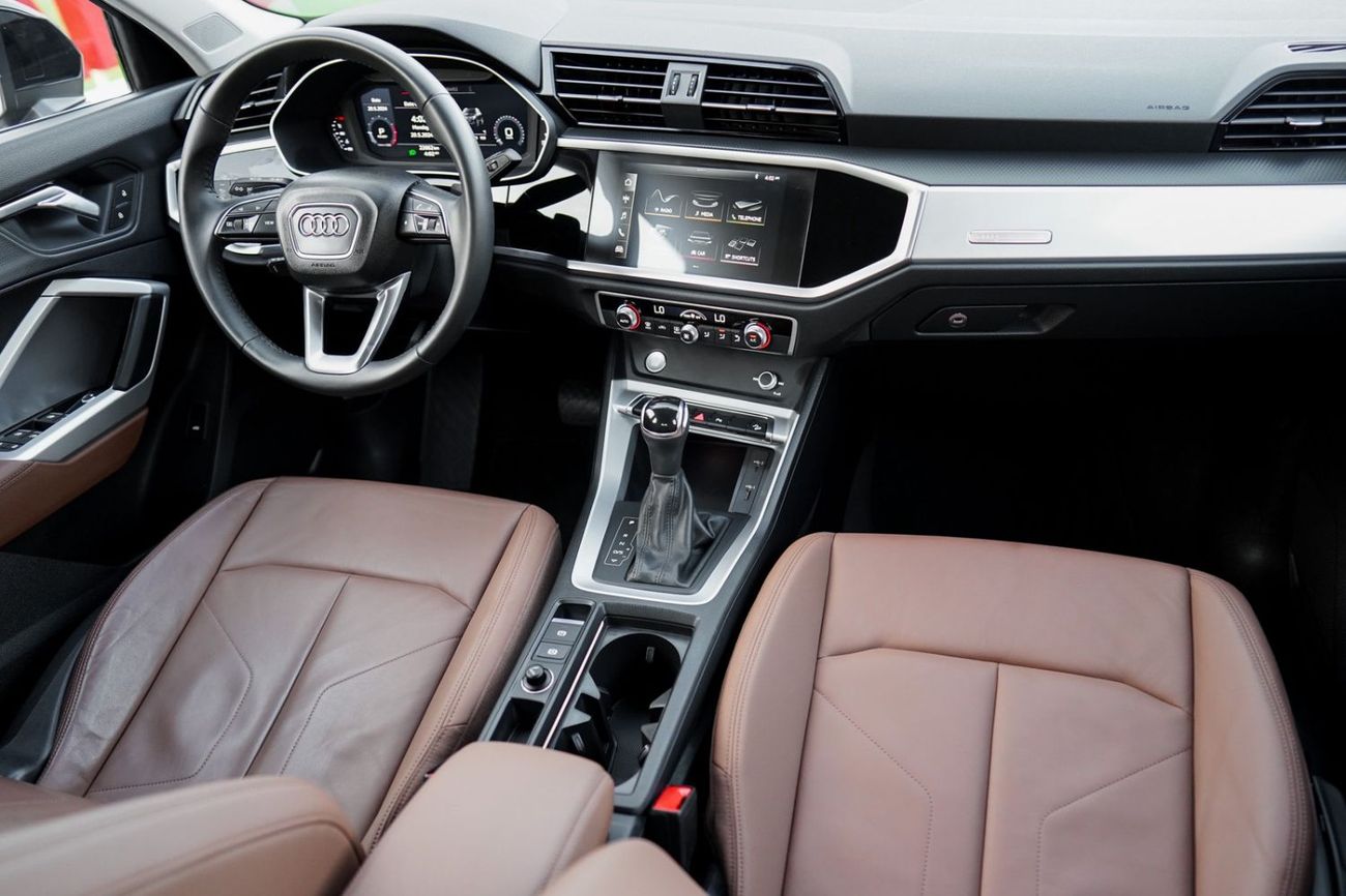 Audi Q3 35 TFSI ADVANCED Audi Q3 35 TFSI 2020 GCC for 1,406.00 AED monthly