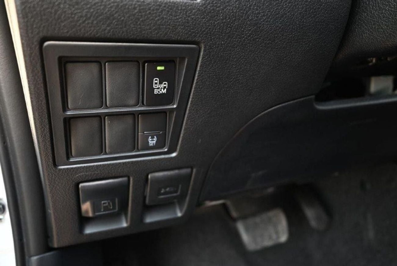 Toyota Hilux Double Cab SR5 2.7L Petrol 4WD Automatic Transmission