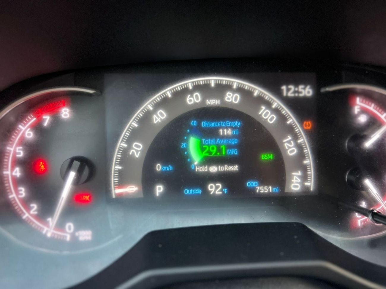 Toyota RAV4 2025 Toyota RAV4 XLE Full Option - 2.5L V6 - Rear CAM - Low Mileage - Radar System -