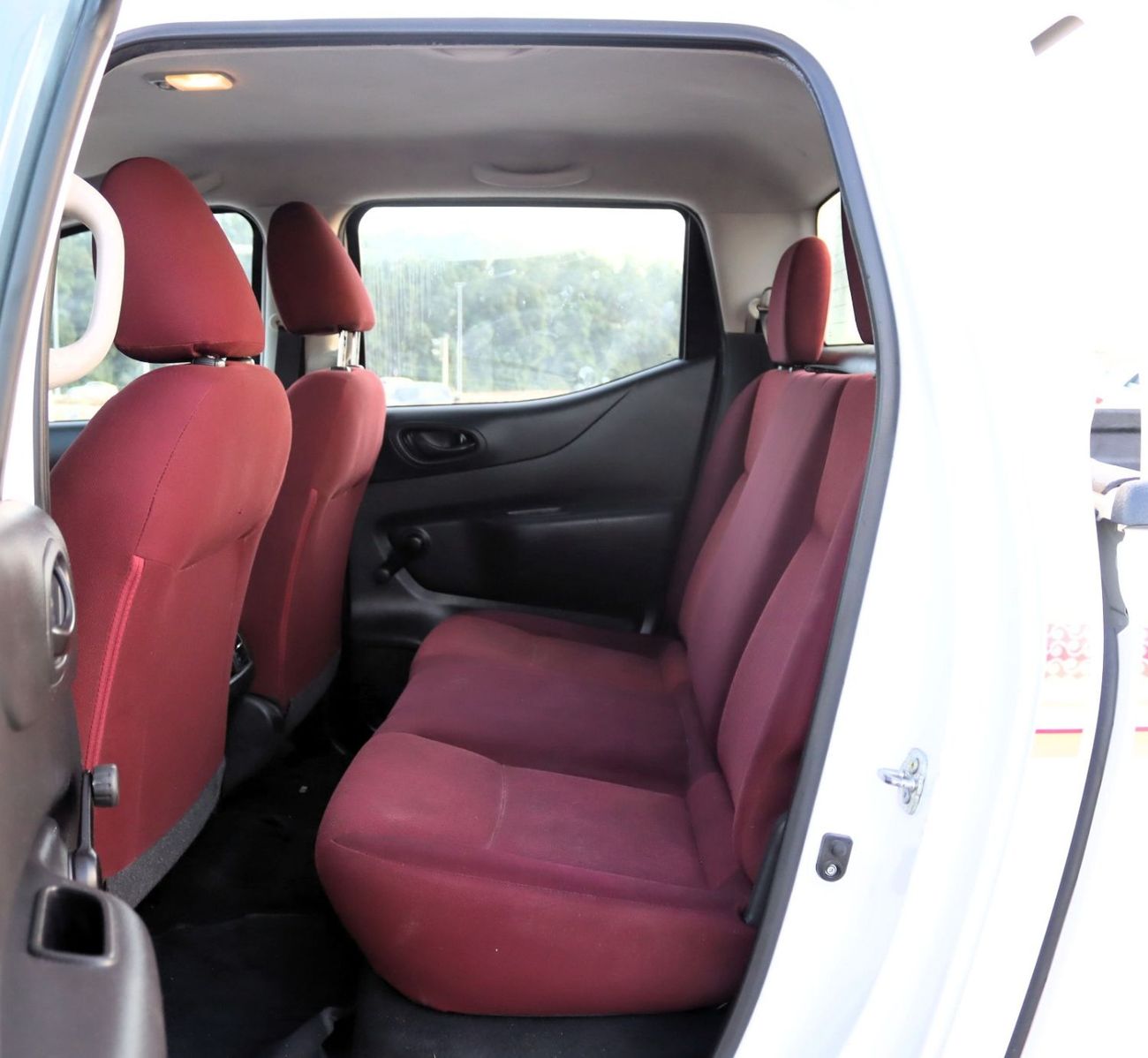 Nissan Navara CSF 2.5L (168 HP) RWD Nissan Navara - GCC - 2022 - Accident-Free - 2.5L  - 2WD - Excellent Condition