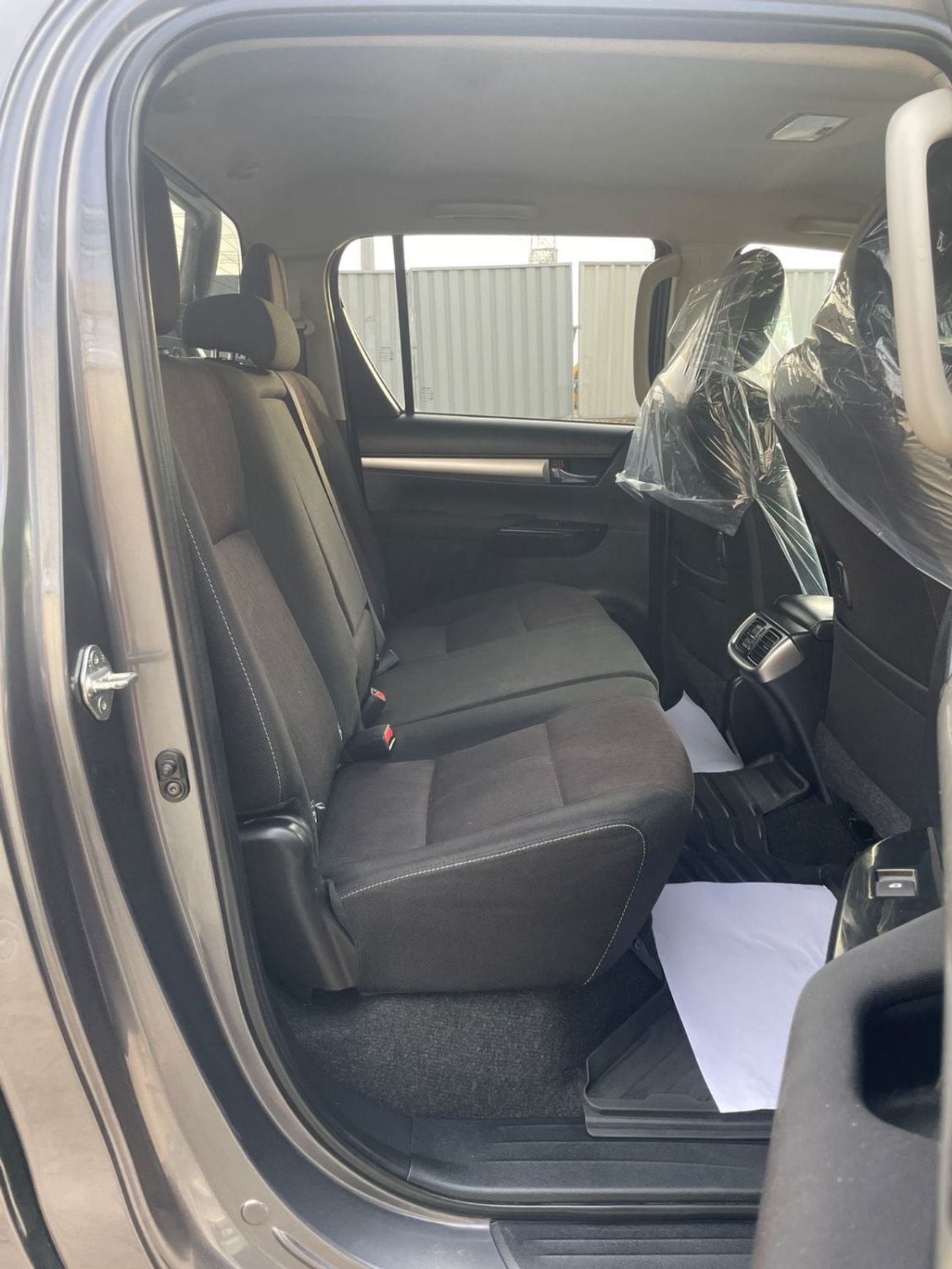 Toyota Hilux GLX RIGHT HAND VEHICLE ONLY FOR RIGHT HAND DRIVE