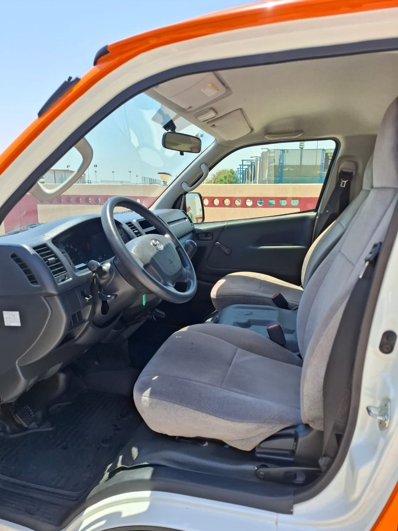 تويوتا هاياس 2024 Toyota Hiace diesel manual no accident *Original white color*