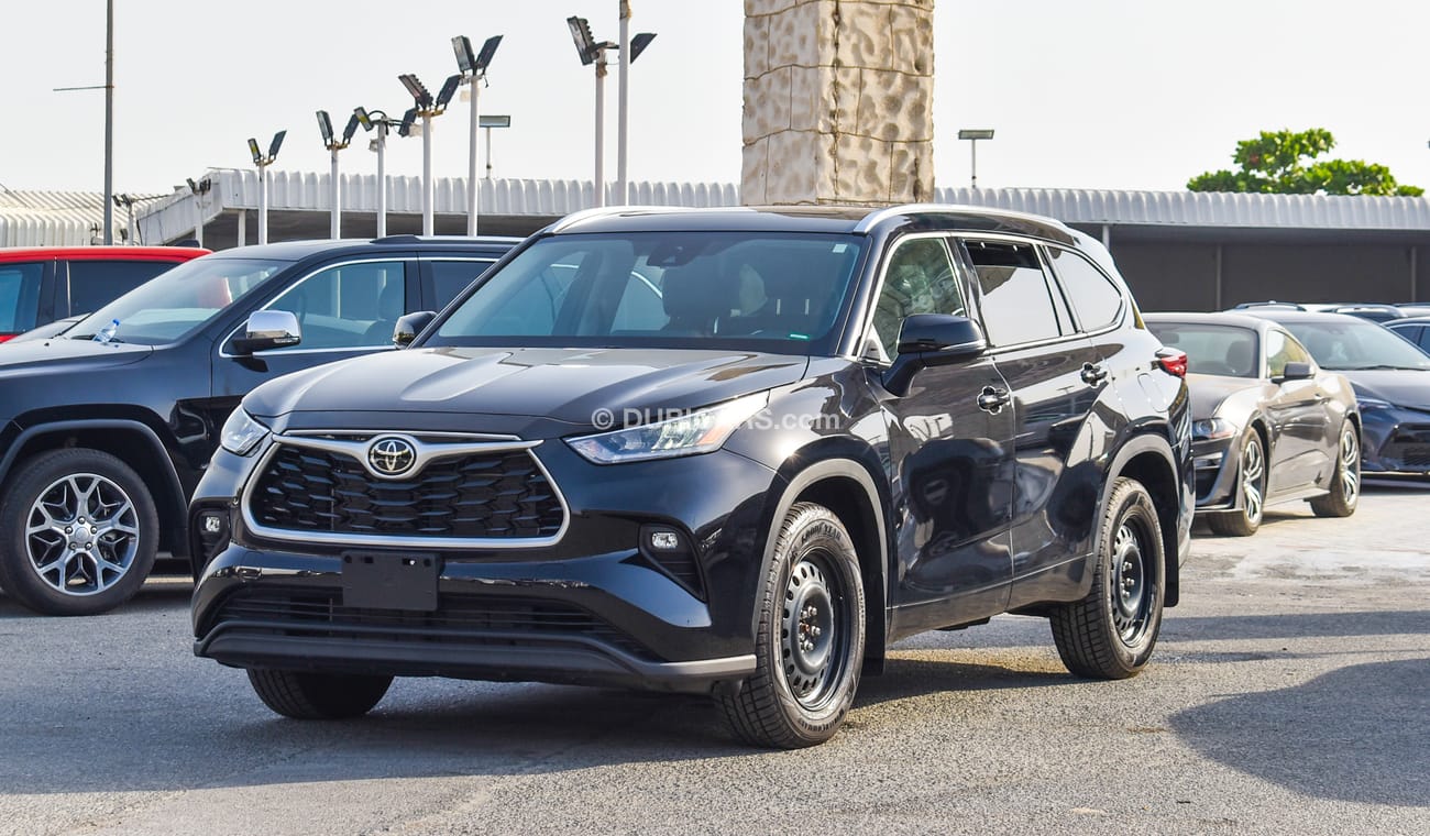 Used Toyota Highlander 2021 for sale in Dubai - 630167