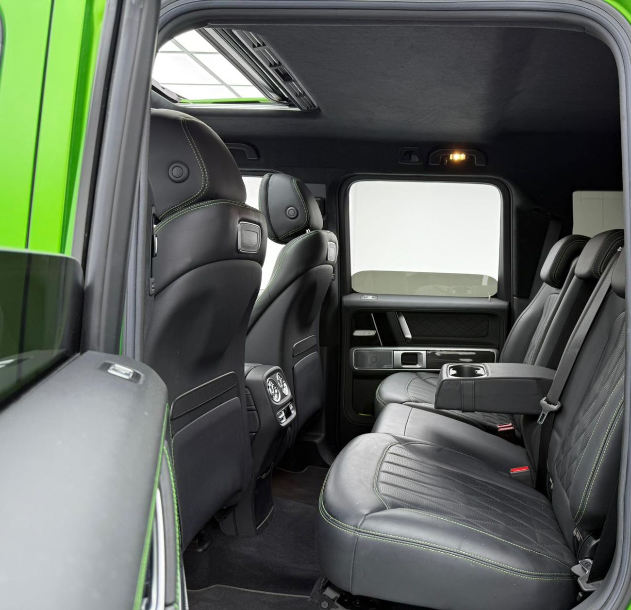 Mercedes-Benz G 63 AMG 4X4² 2022 Mercedes-AMG G63 4×4² ,Gargash Warranty + Service Contract  ,Full Service History ,Excellent Co