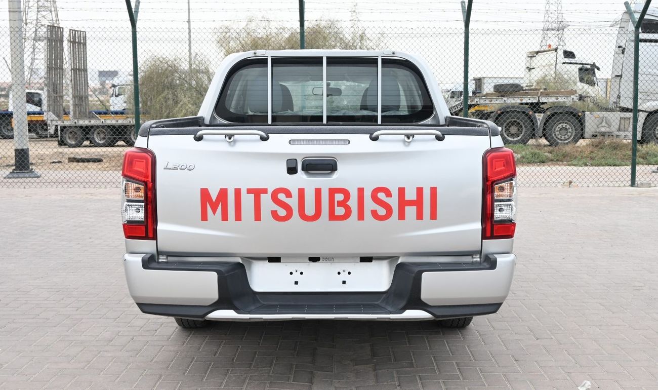 Mitsubishi L200 MITSUBISHI L-200 2.5L DIESEL DCAB 2WD GL 5/MT WHITE (with Touch Screen, Rear View Camera & Bedliner)