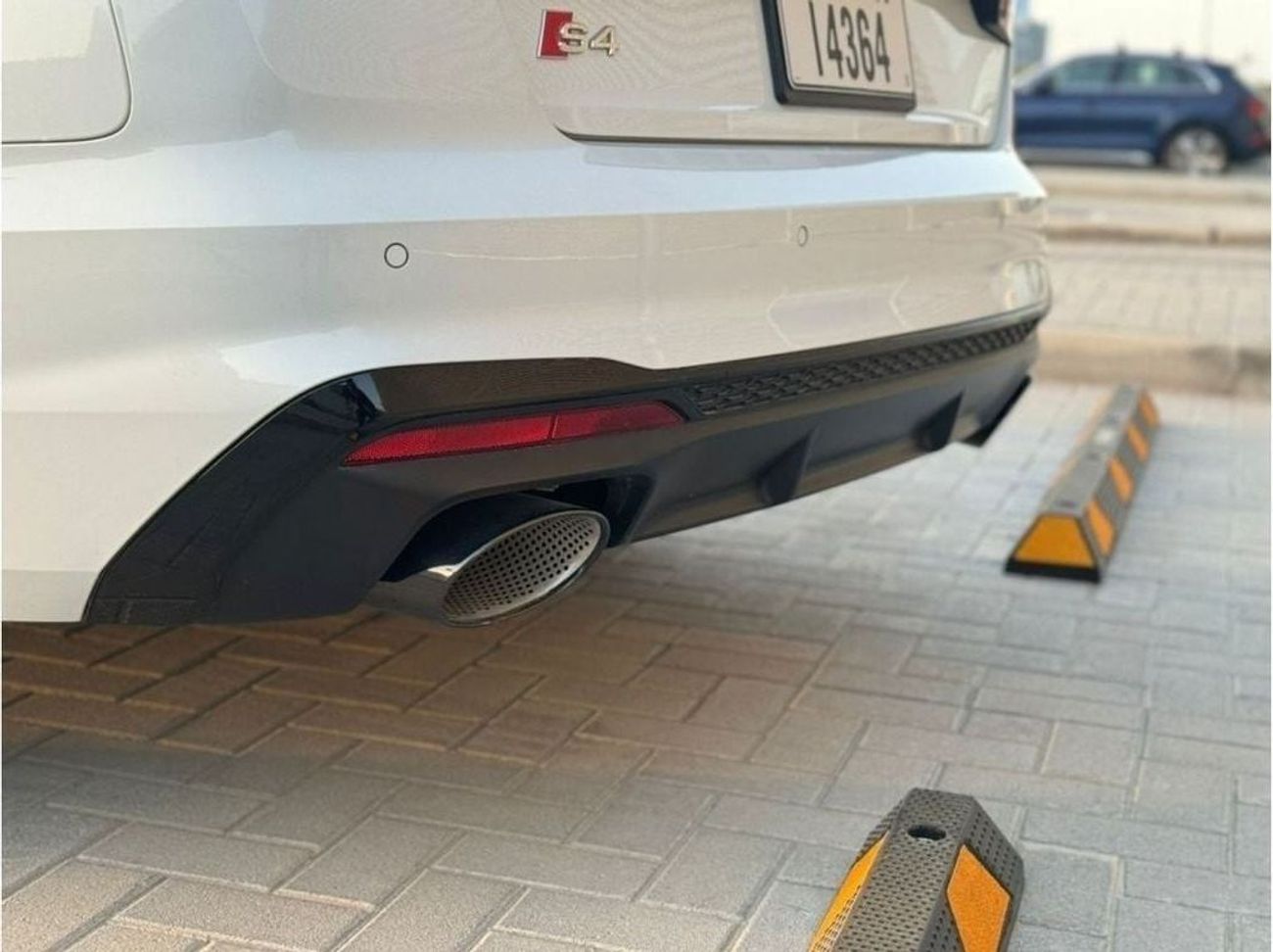 أودي A4 Audi S4 V4 2021