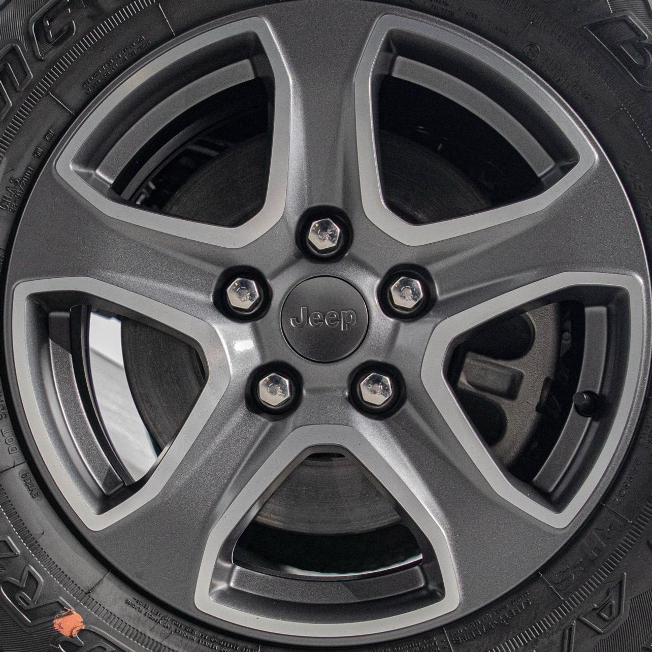 Jeep Wrangler Sport 3.6L A/T (5 Seater) 2,260x60 • 20% DP • 2023 Jeep Wrangler Sport Unlimited • Warranty • GCC