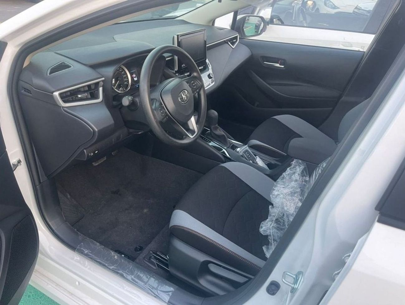 تويوتا كورولا 2023 Toyota Corolla 1200cc Camera Sunroof Push Button Automatic Zero KM