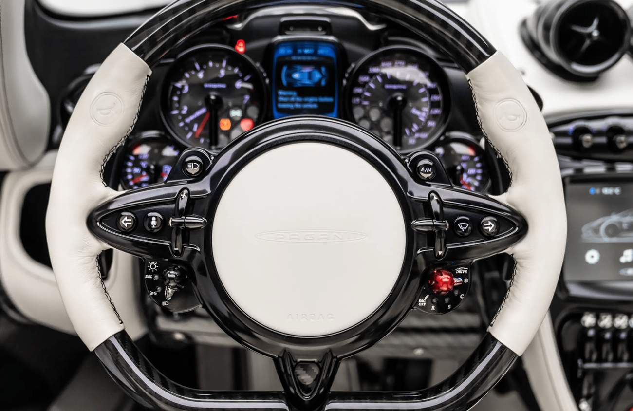 باغاني هوايرا 6.0L V-12 Twin-Turbocharged Engine