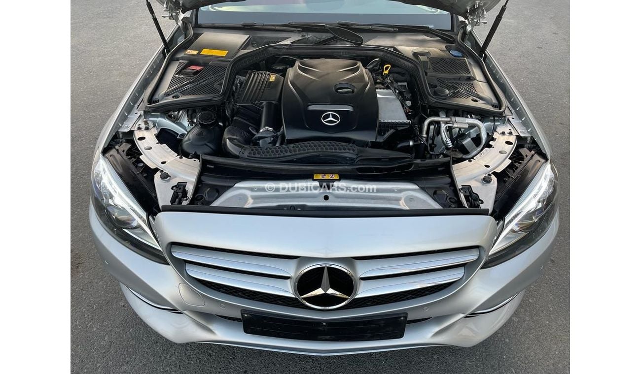 Mercedes Benz C200 Std Mercedes C200_Gcc_2015_Excellent_Condition _Full option