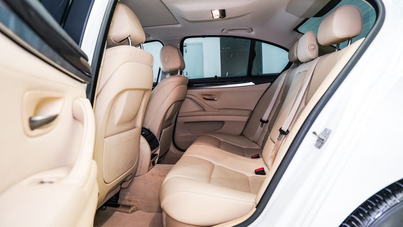 BMW 520i EXCLUSIVE