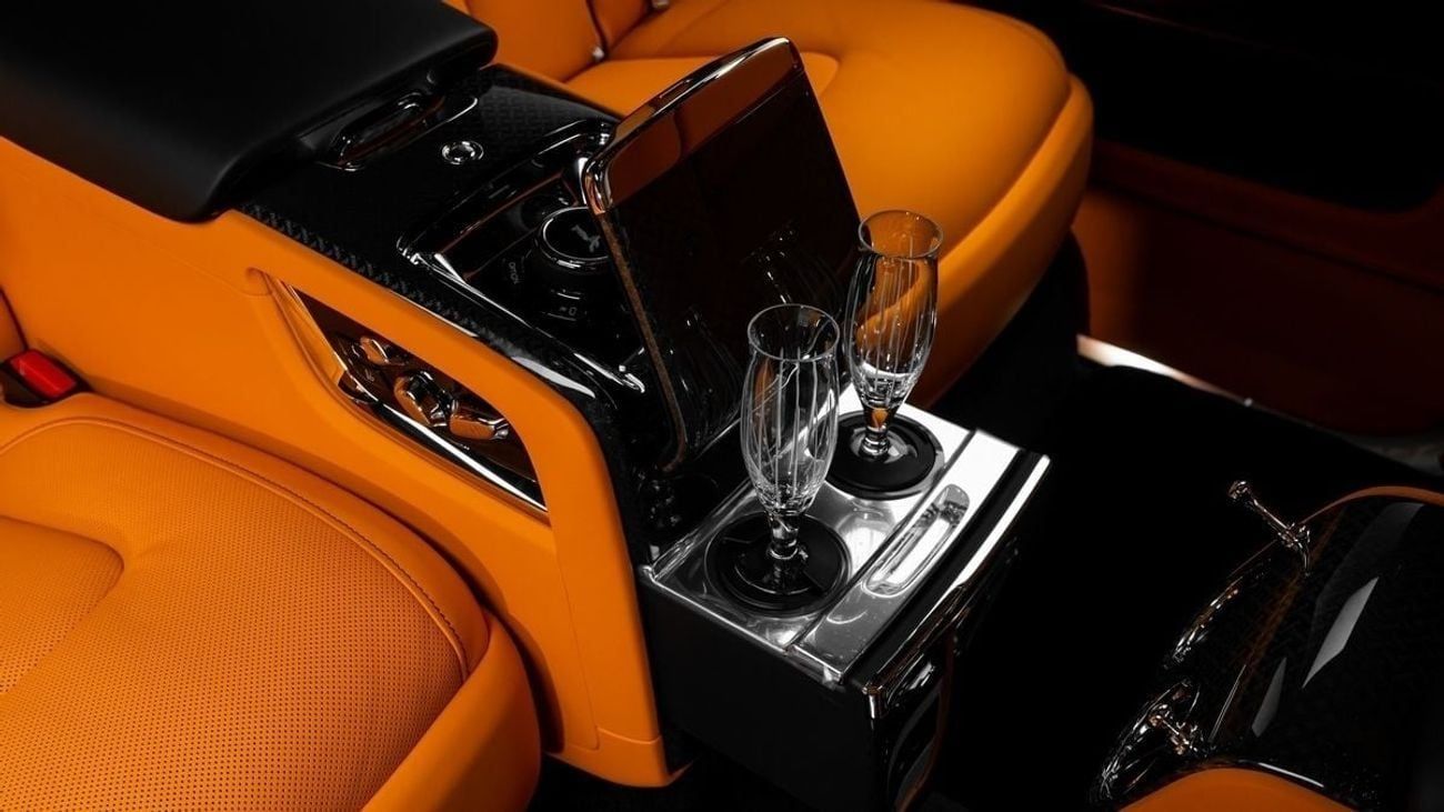 رولز رويس كولينان Black Badge - 2026 - GCC Specs - Under Warranty and Service Contract