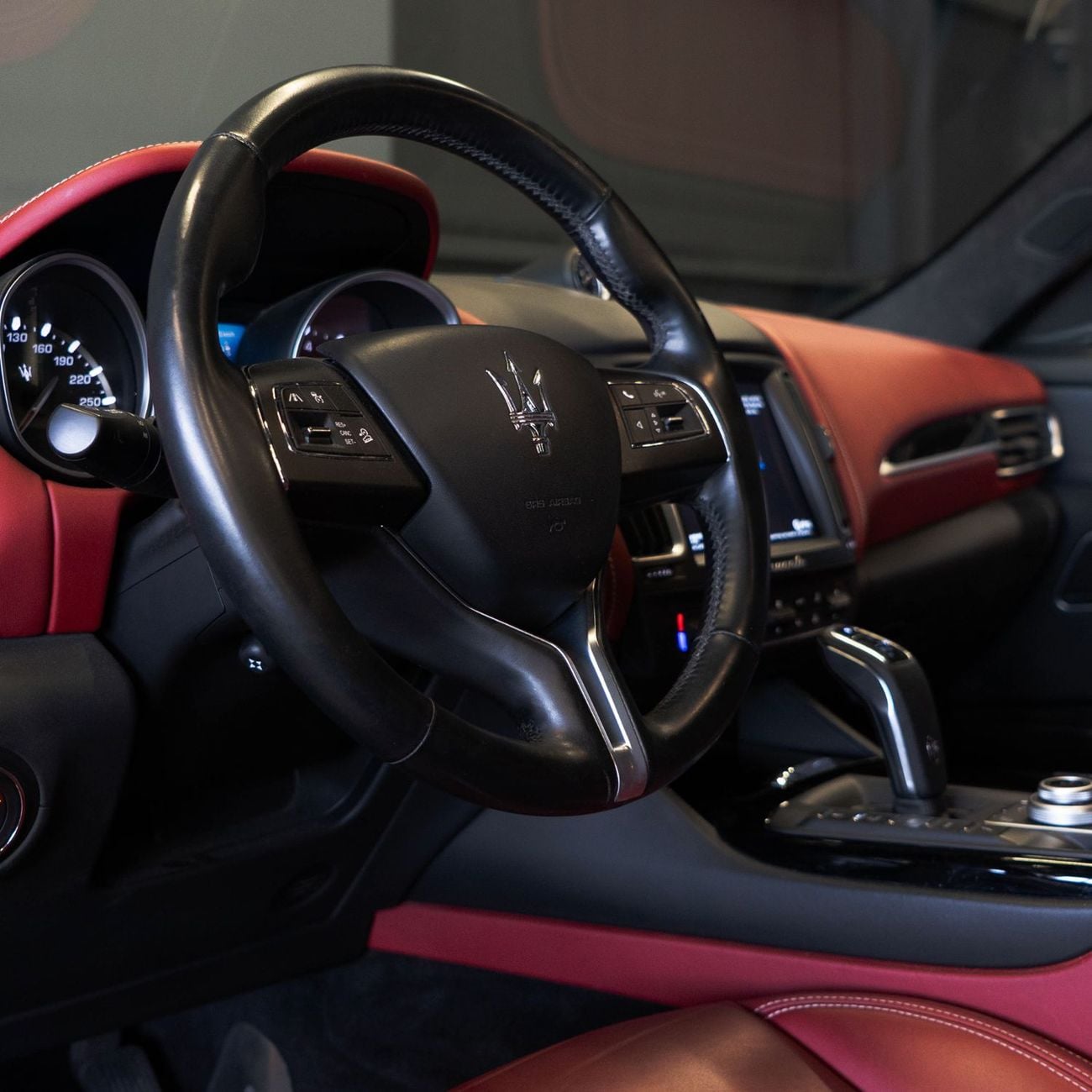 مازيراتي ليفونت GranLusso 3.0L