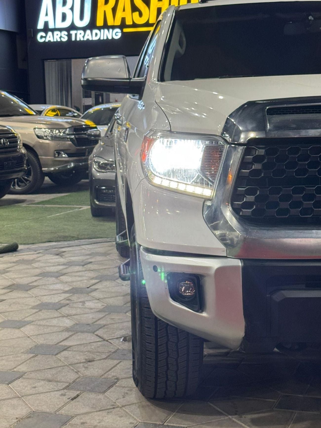 Toyota Tundra STANDARD