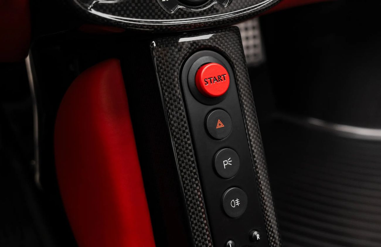 فيراري إنزو 6.0L V12 Naturally Aspirated Engine