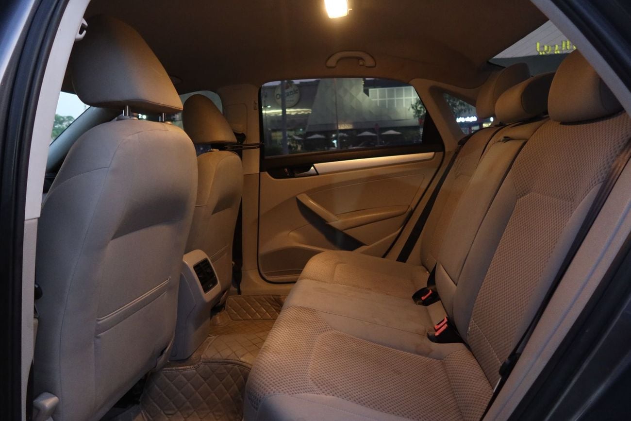 Volkswagen Passat SEL 2.5L