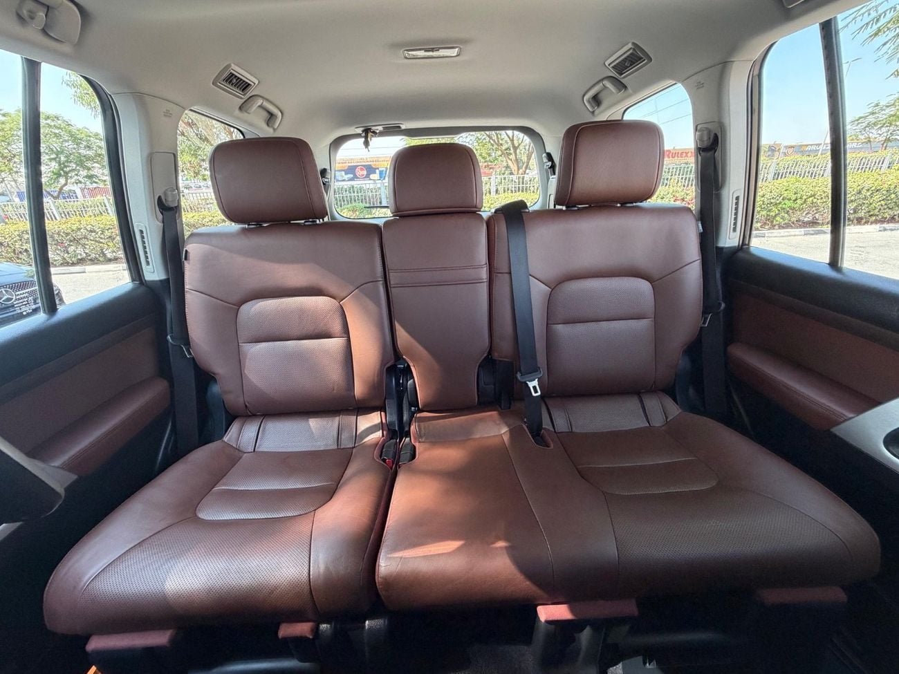 Toyota Land Cruiser VXR 5.7L 4WD