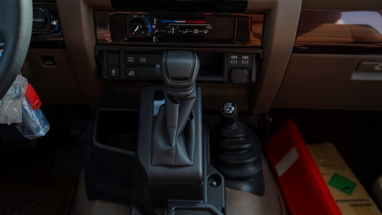 Toyota Land Cruiser Pick Up