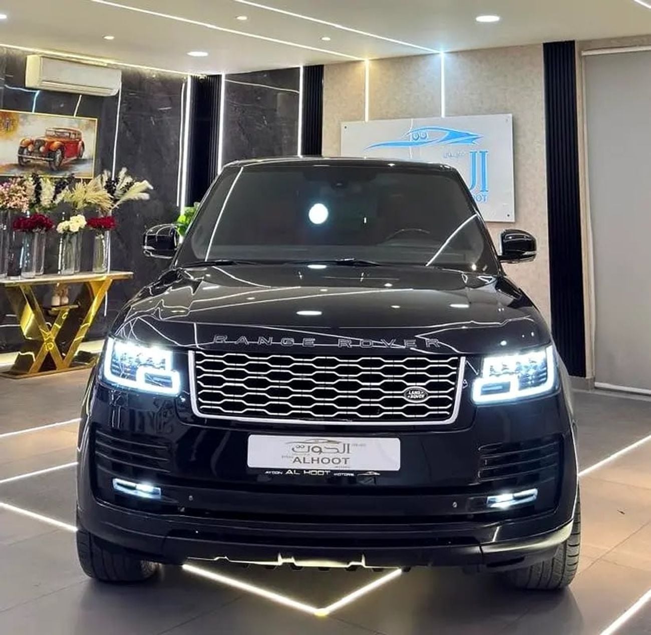 Land Rover Range Rover VOGUE SE AUTOBIOGRAPHY FACELIFT || RR VOGUE V8 || GIVEN WARRANTY || TOP RANGE || GCC || VIP CONSOLE