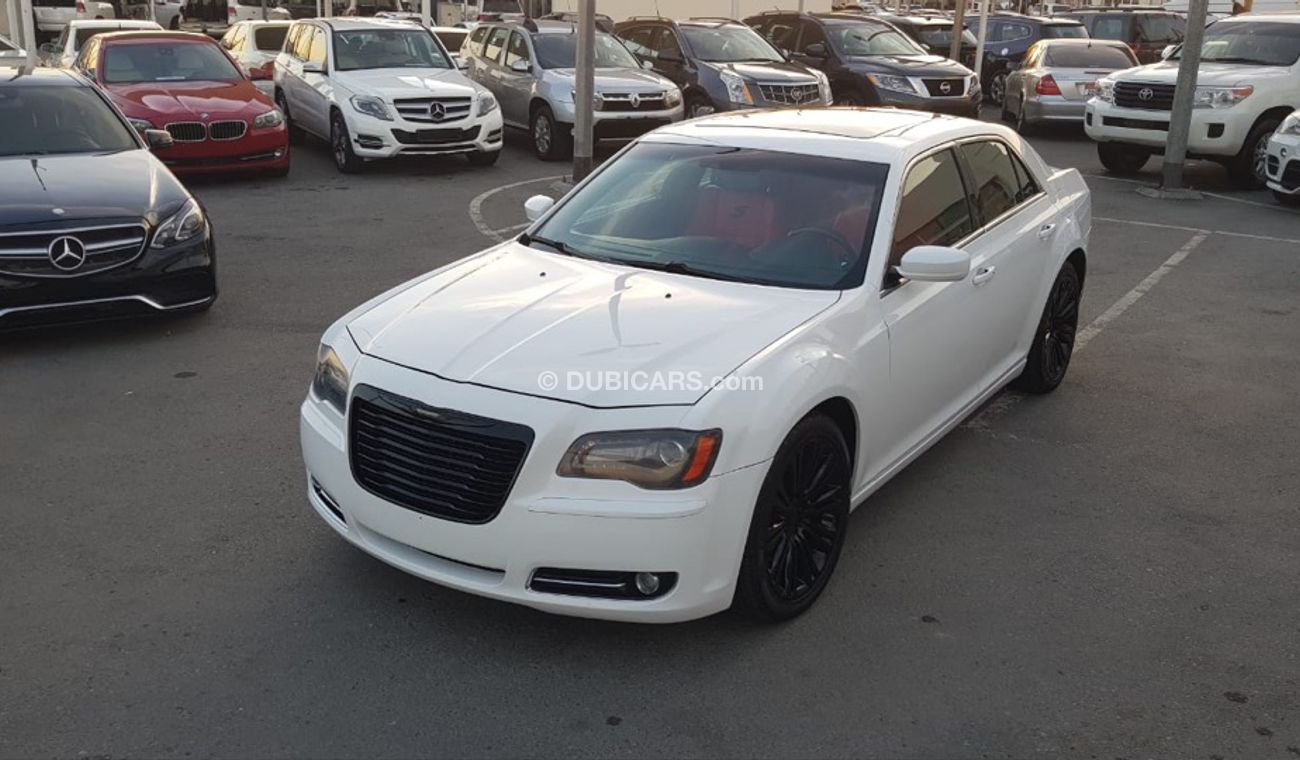 Chrysler 300s Model 2013 car prefect condition full option low mileage  V6