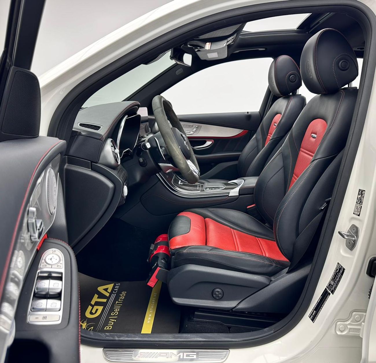 Mercedes-Benz GLC 63 S AMG 2020 Mercedes-Benz GLC 63s AMG 4MATIC+, 1 Year Unlimited Km Warranty, Mercedes FSH, GCC