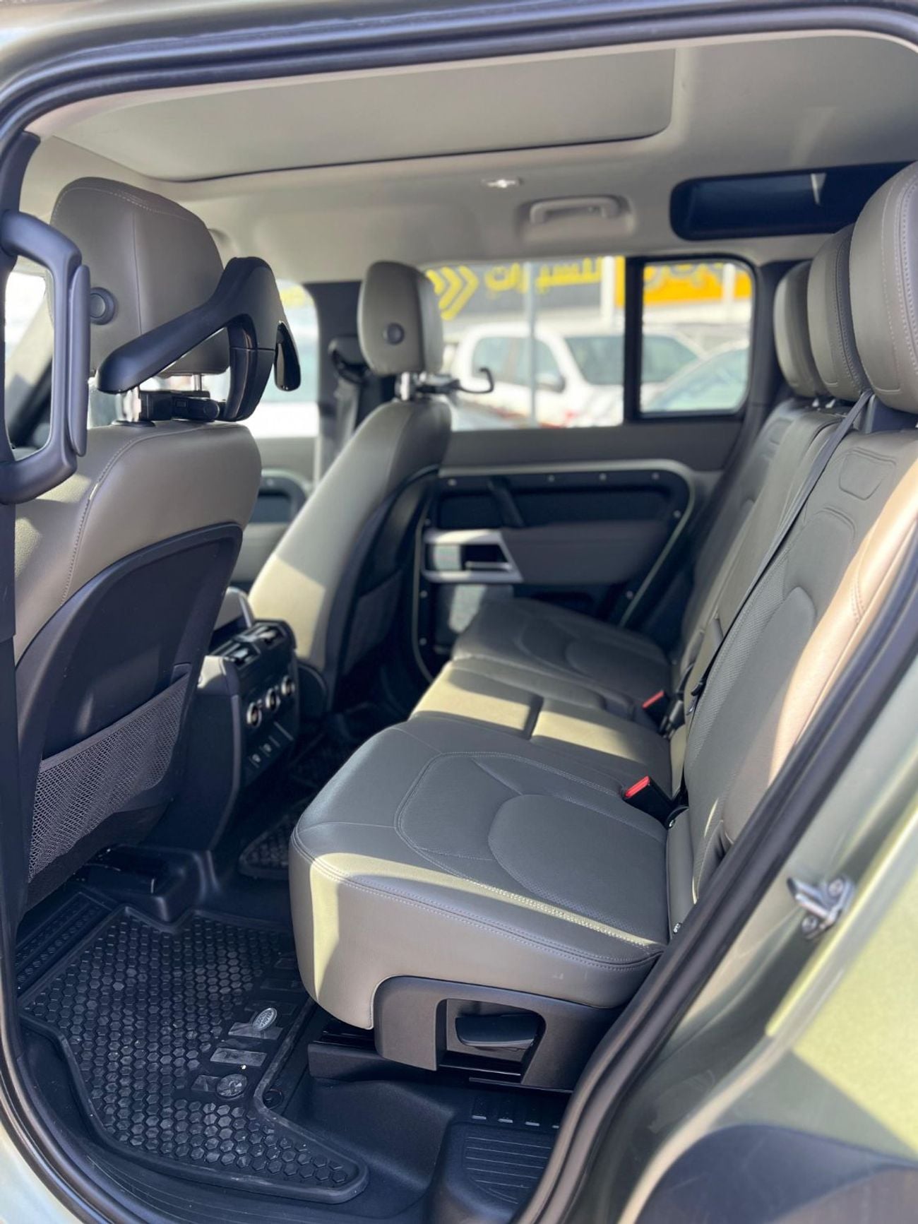 Land Rover Defender P400 full Option Lhd 3.0L Petrol engine 4WD Automatic Gear 5seats 5 Doors