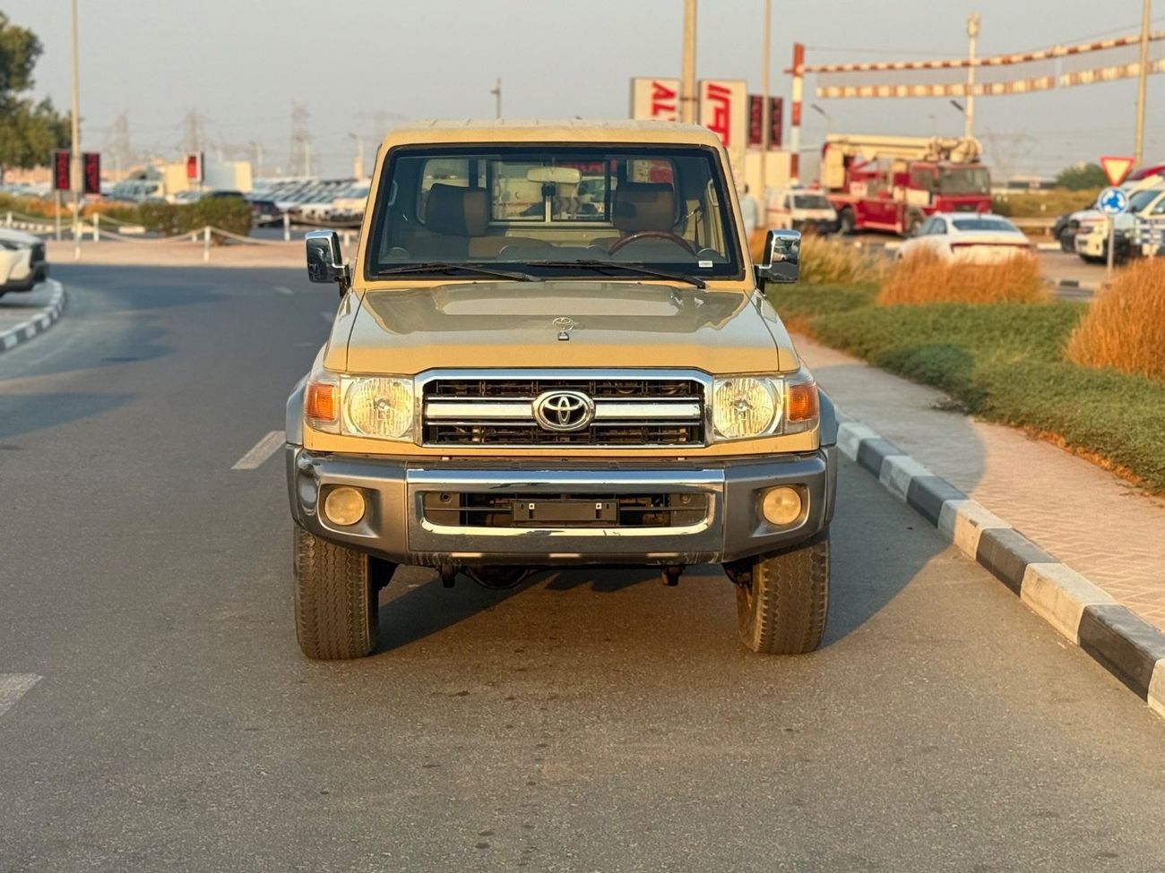 Toyota Land Cruiser Pick Up Toyota Landcuriser pickup single cabine 2016  V6 Petrol