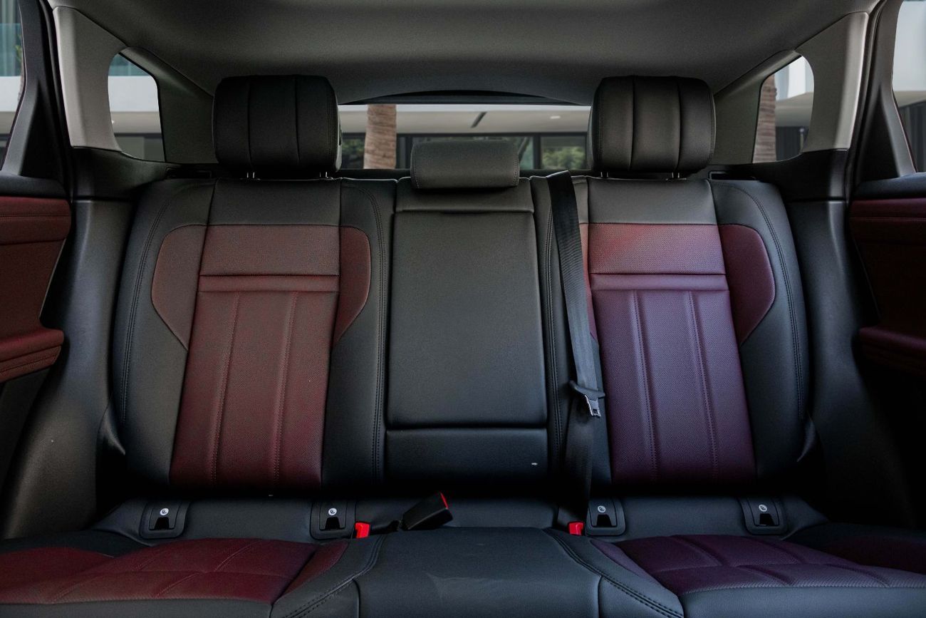 Land Rover Range Rover Evoque SE P250 R DYNAMIC | 3,721 P.M  | 0% Downpayment | BRAND NEW!