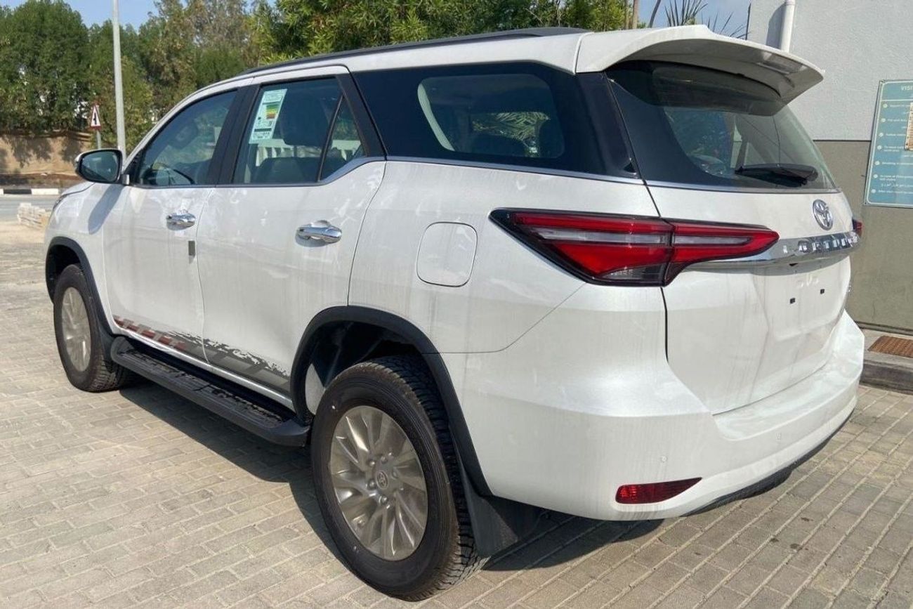تويوتا فورتونر TOYOTA FORTUNER 4.0L 4x4 V6 HI 6 cylnders automatic