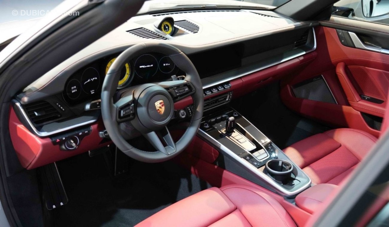 بورش 911 توربو S Cabriolet | Brand New | 2024 | Crayon | Interior Red Bordeaux