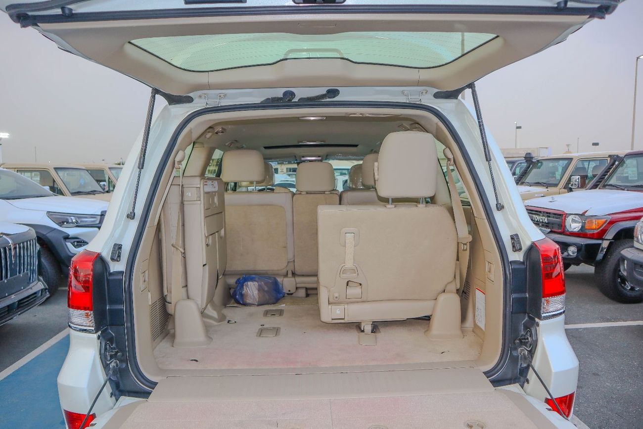 Toyota Land Cruiser Toyota Land Cruiser VXR white Edition 5.7L V8 2018