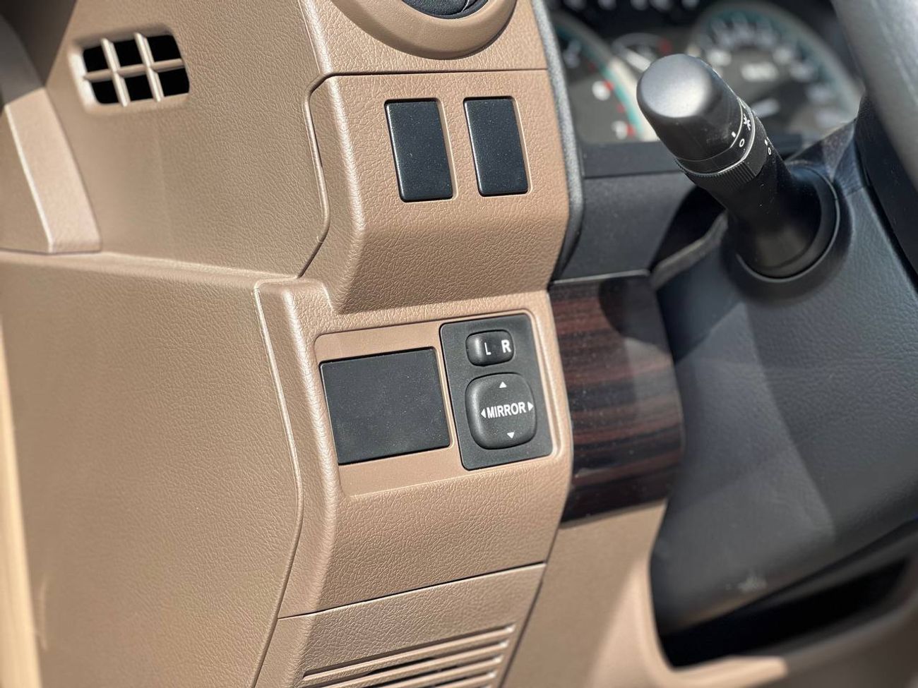 Toyota Land Cruiser Pick Up D/C LC79 4.0L PTR A/T // 2025 // STD With Diff Lock , Power Windows // Special Offer // By Formula A