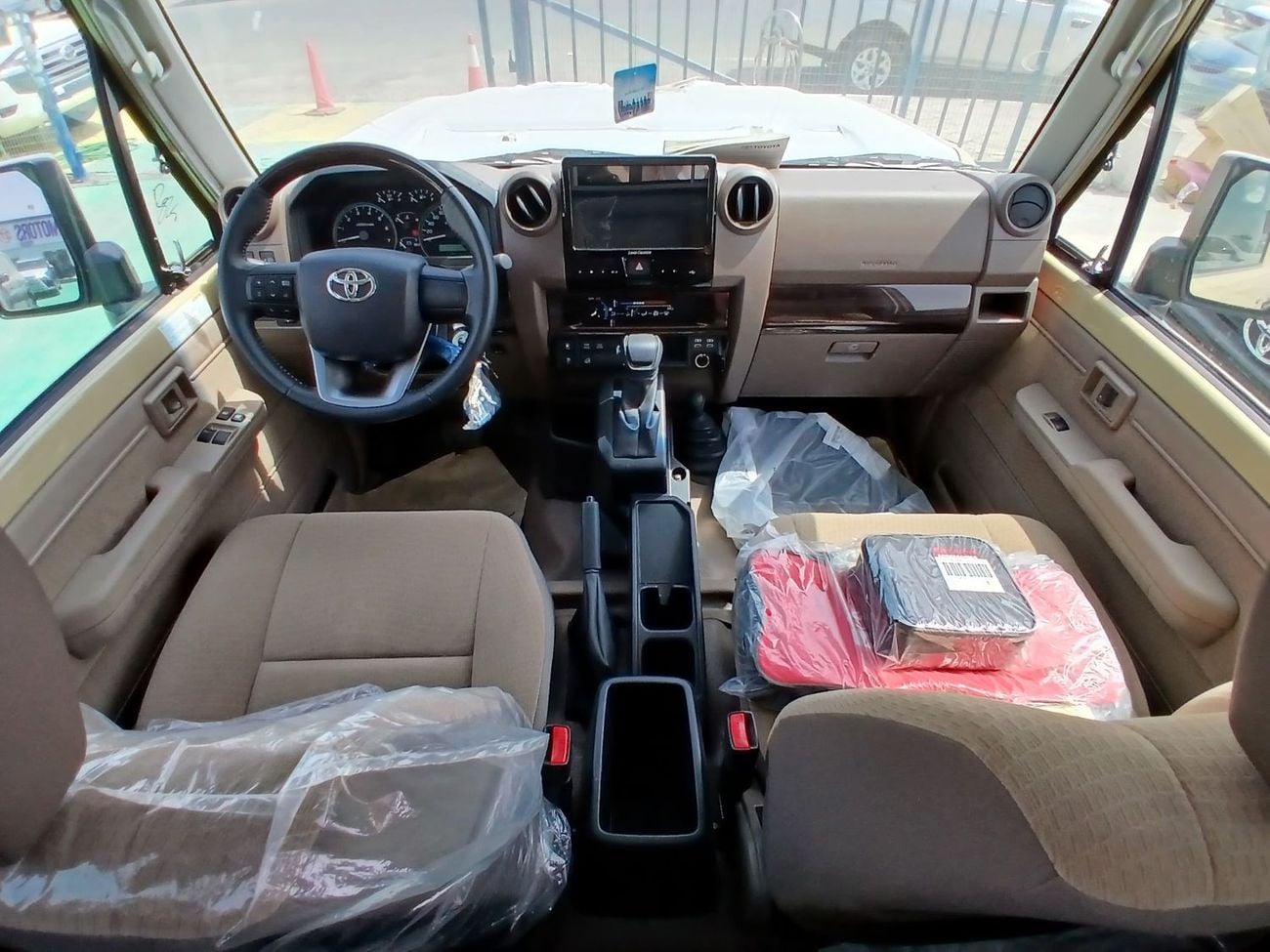 تويوتا لاند كروزر بيك آب 2.8L DIESEL SINGLE CAB, 4WD, AUTOMATIC, FULL OPTION, 2024