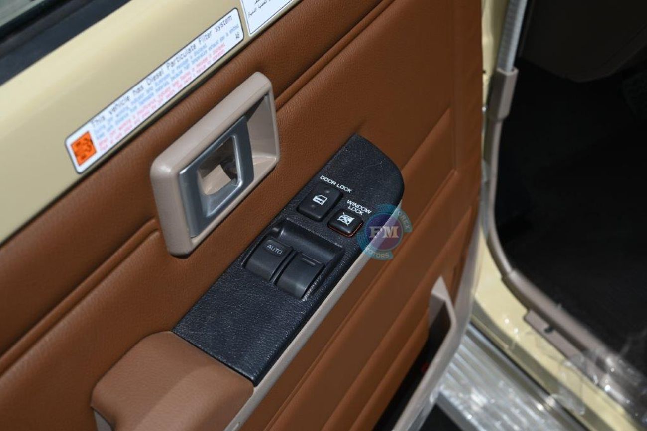 Toyota Land Cruiser 70 71 Short Wheel Base SDLX 2.8L Diesel 4WD Automatic