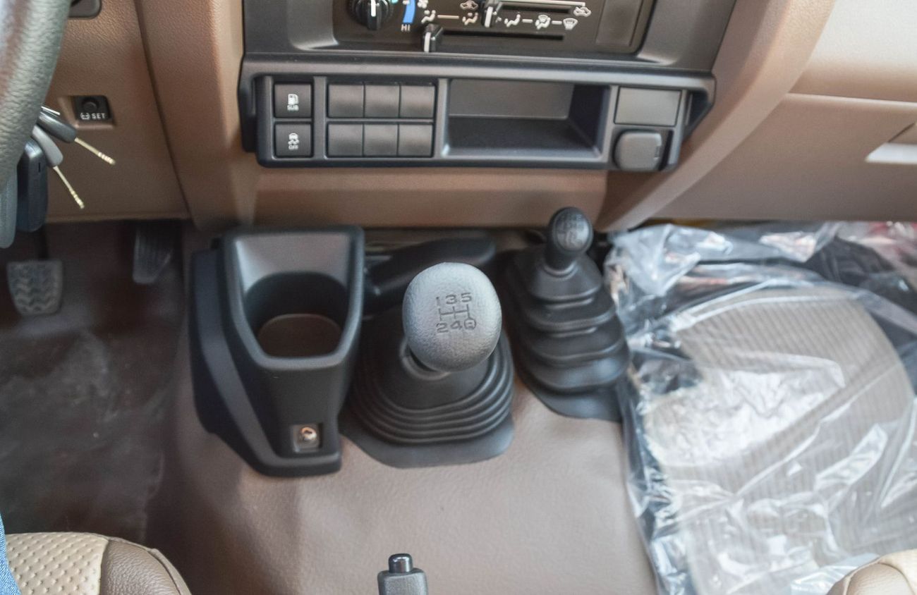 Toyota Land Cruiser Pick Up TOYOTA LAND CRUISER 79 2.8L SC MT DIESEL PICKUP 2025