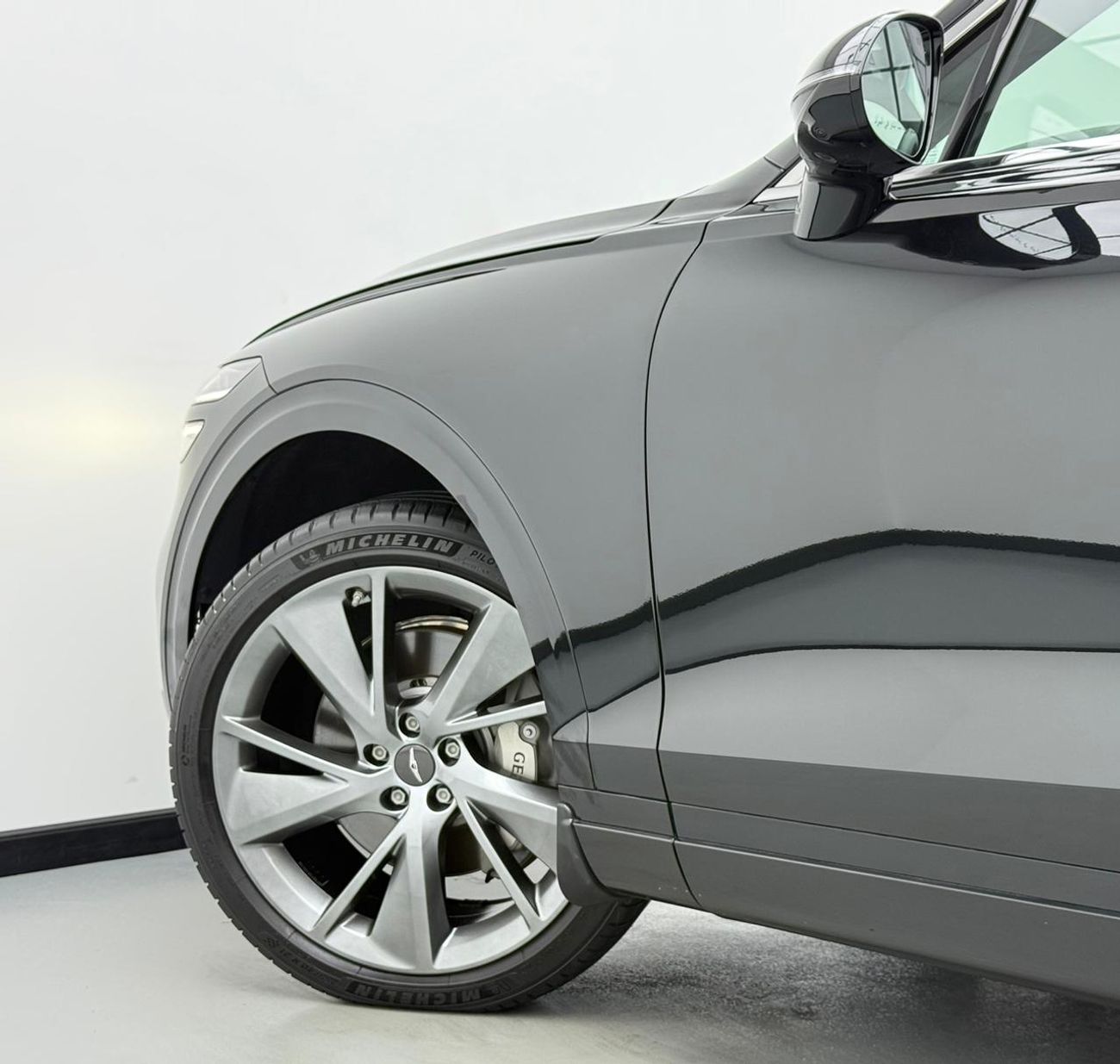 جينيسس GV70 2023 Genesis GV70 Platinum Sport, 2027 Genesis Warranty + Service Pack, Very Low Km, GCC