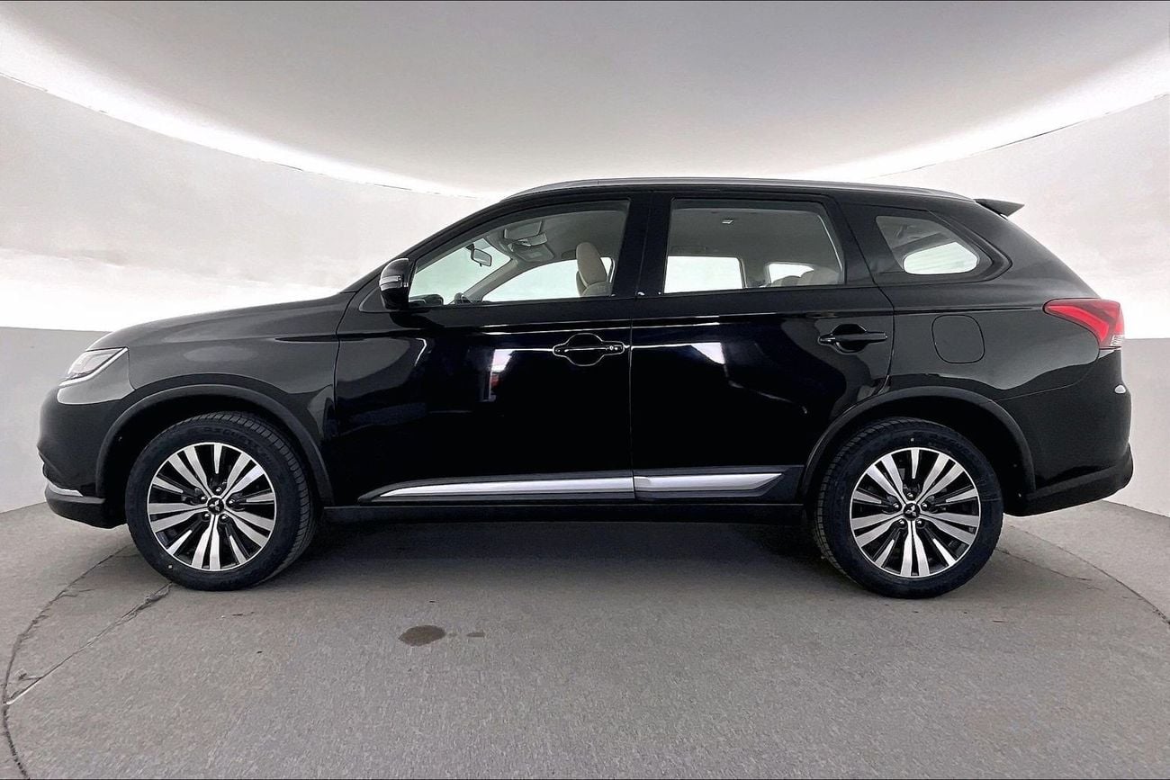ميتسوبيشي آوتلاندر 2.5 GLX AUTO 4WD 7SEAT ML FABRIC SEATS | شامل الضمان | 0 ﺪﻔﻋﺓ ﺃﻮﻟﻯ