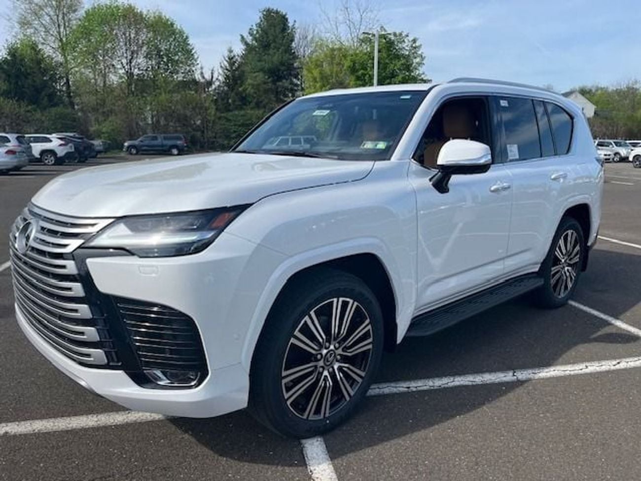 Lexus LX 700h Luxury 7-Str 3.5L V6 Hybrid