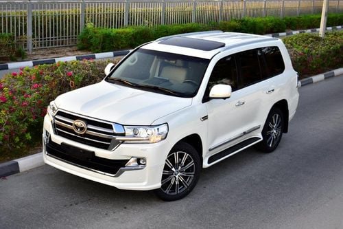 تويوتا لاند كروزر 200 GXR 4.5L V8 DIESEL PLATINUM EDITION