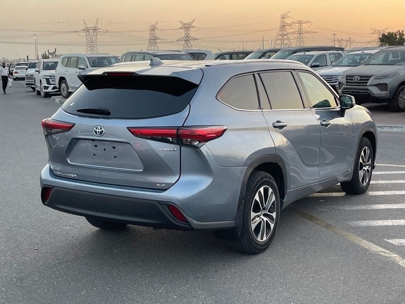 Toyota Highlander VXR 2.5L 2021 TOYOTA HIGHLANDER XLE HYBRID FULL OPTION IMPORTED FROM USA