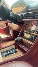 Mercedes-Benz 560 SEC