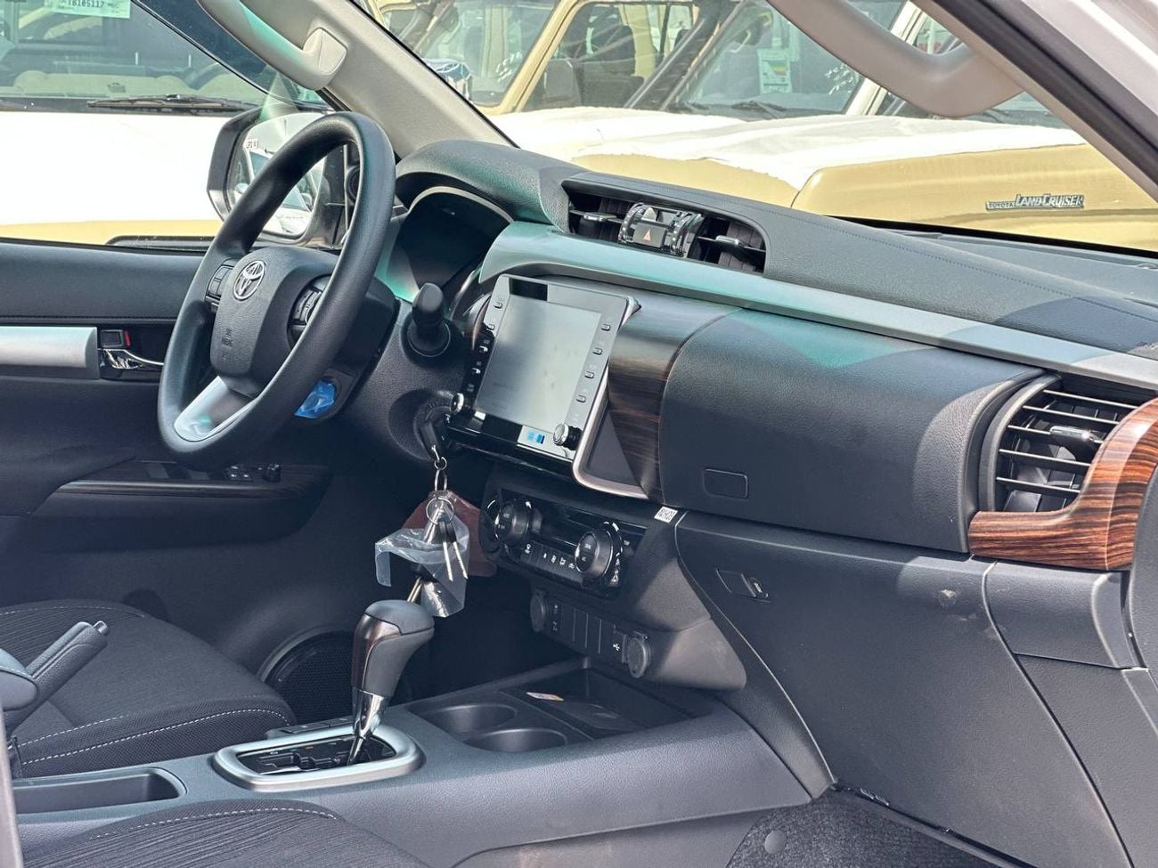 Toyota Hilux 2.8L DSL A/T // 2026 // High Option With Cruise Control , DVD , Wireless Charger , Side Step // Spec