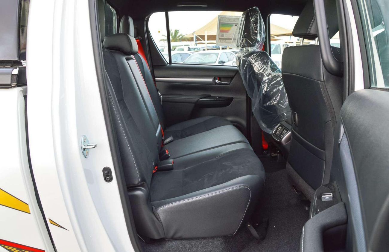 تويوتا هيلوكس TOYOTA HILUX GR 2.8L 4WD 4DOOR AT PICKUP 2024