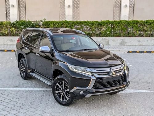 ميتسوبيشي مونتيرو سبورت FULL OPTION GLS TOP GCC IN EXCELLENT CONDITION