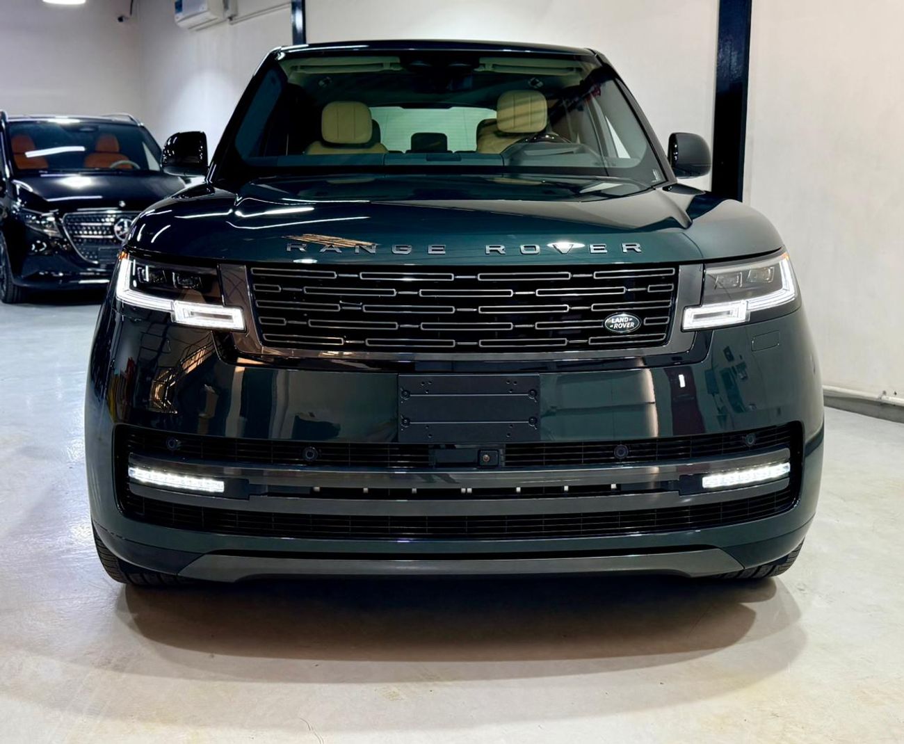 لاند روفر رينج روفر P530 SE