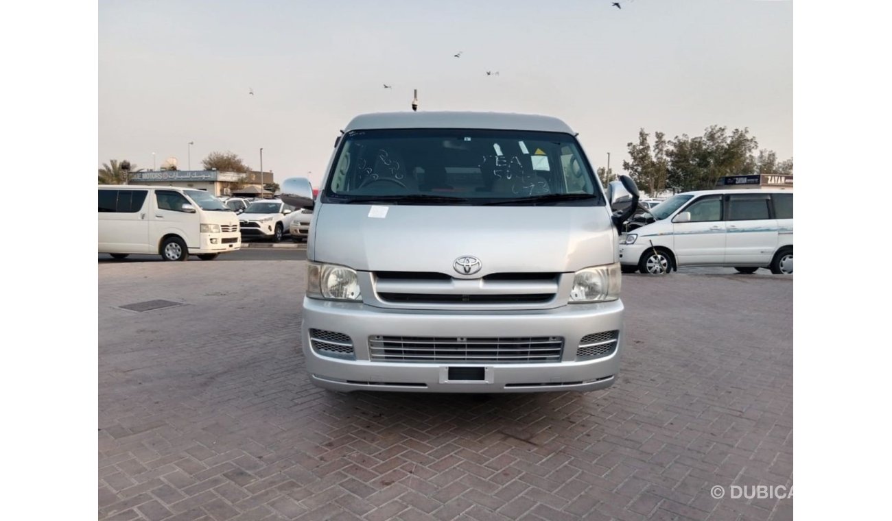 تويوتا هاياس TOYOTA HIACE VAN RIGHT HAND DRIVE (PM1518)