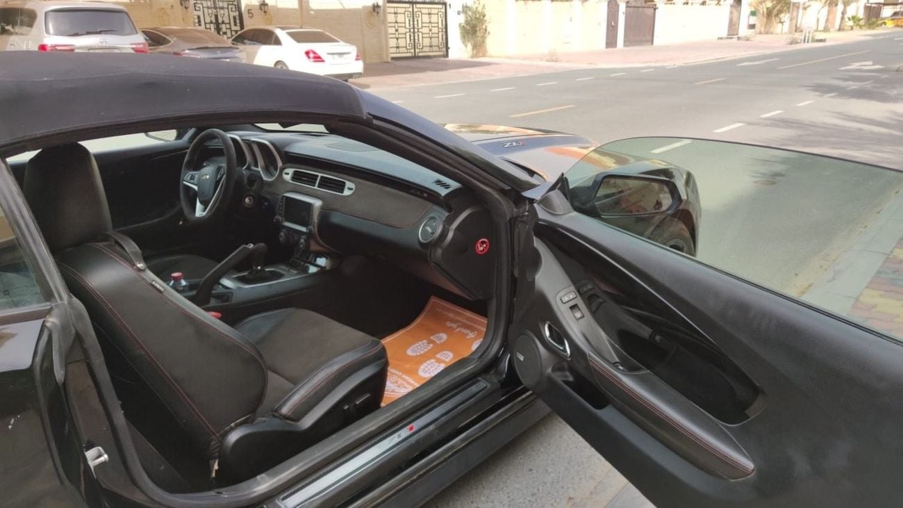 Chevrolet Camaro Z28 Comaro zl1 convertible, special car 750 hp upgraded, and agency very clean car manual transmission