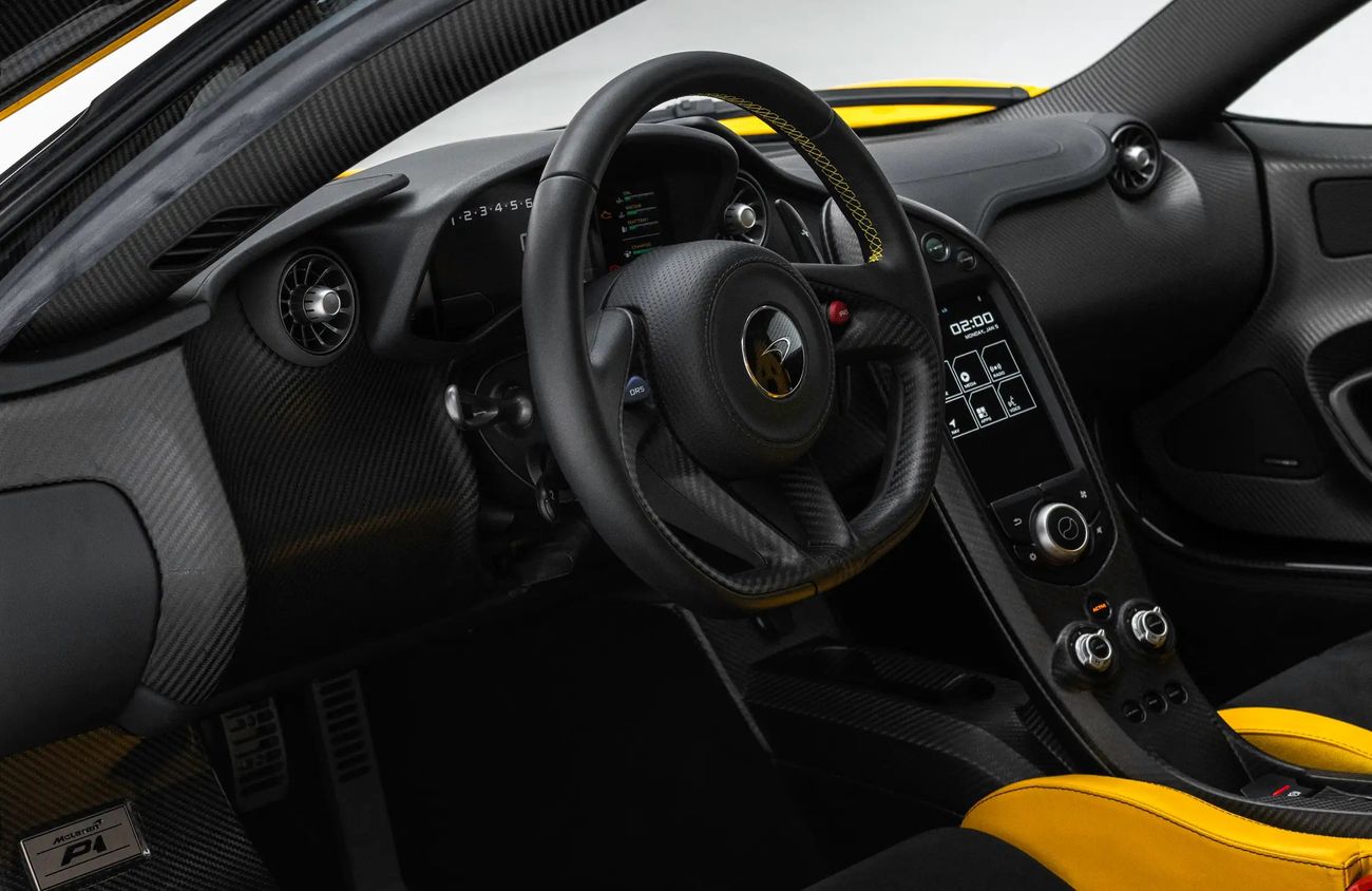 مكلارين P1 3.8L V8 Twin-Turbocharged + Electric Motor