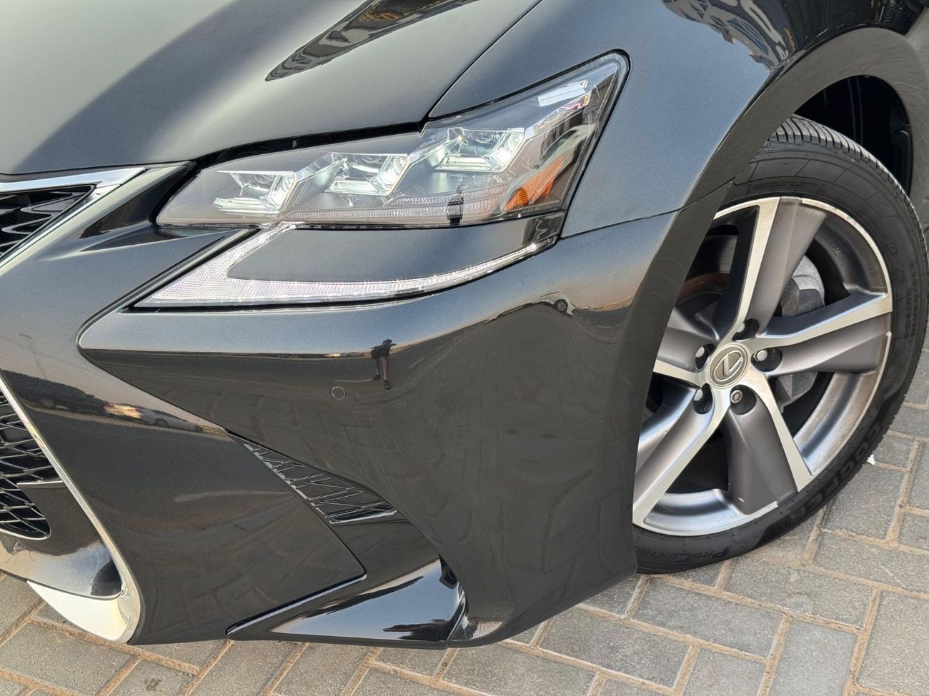 Lexus GS350 Platinum 3.5L V6 3.5L / TRIPLE XENON / RADAR / LANE KEEP ASSIST / COOLING AND HEATING SEATS / LOW MI